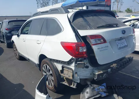 2015 Subaru Outback 3.6R Limited z USA, uszkodzony, nr VIN 4S4BSENCXF3228903